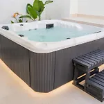 Nimar Luxury With Jacuzzi *