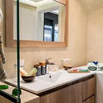 Nimar Luxury With Jacuzzi
