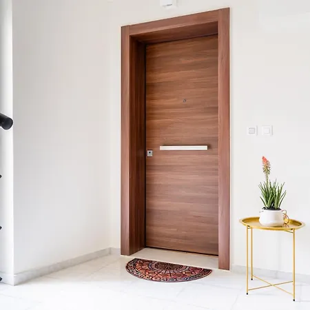 Nimar Luxury With Jacuzzi شقة